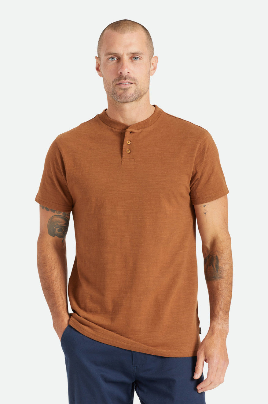 Brixton Basic Slub S/S Henley Toppe Herre Brune | 1963NTWGE